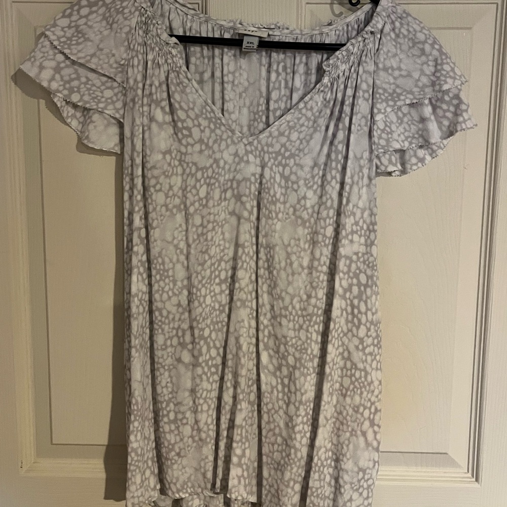 A New Day Gray & White Spotted Blouse, Size XXL